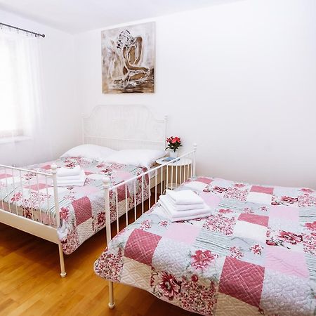 Beautiful Apartment In Central Residence Praha Eksteriør bilde